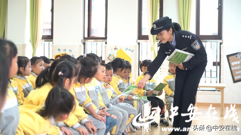 陌生人给糖吃应该怎么办,陌生人给的糖不要吃安全教育