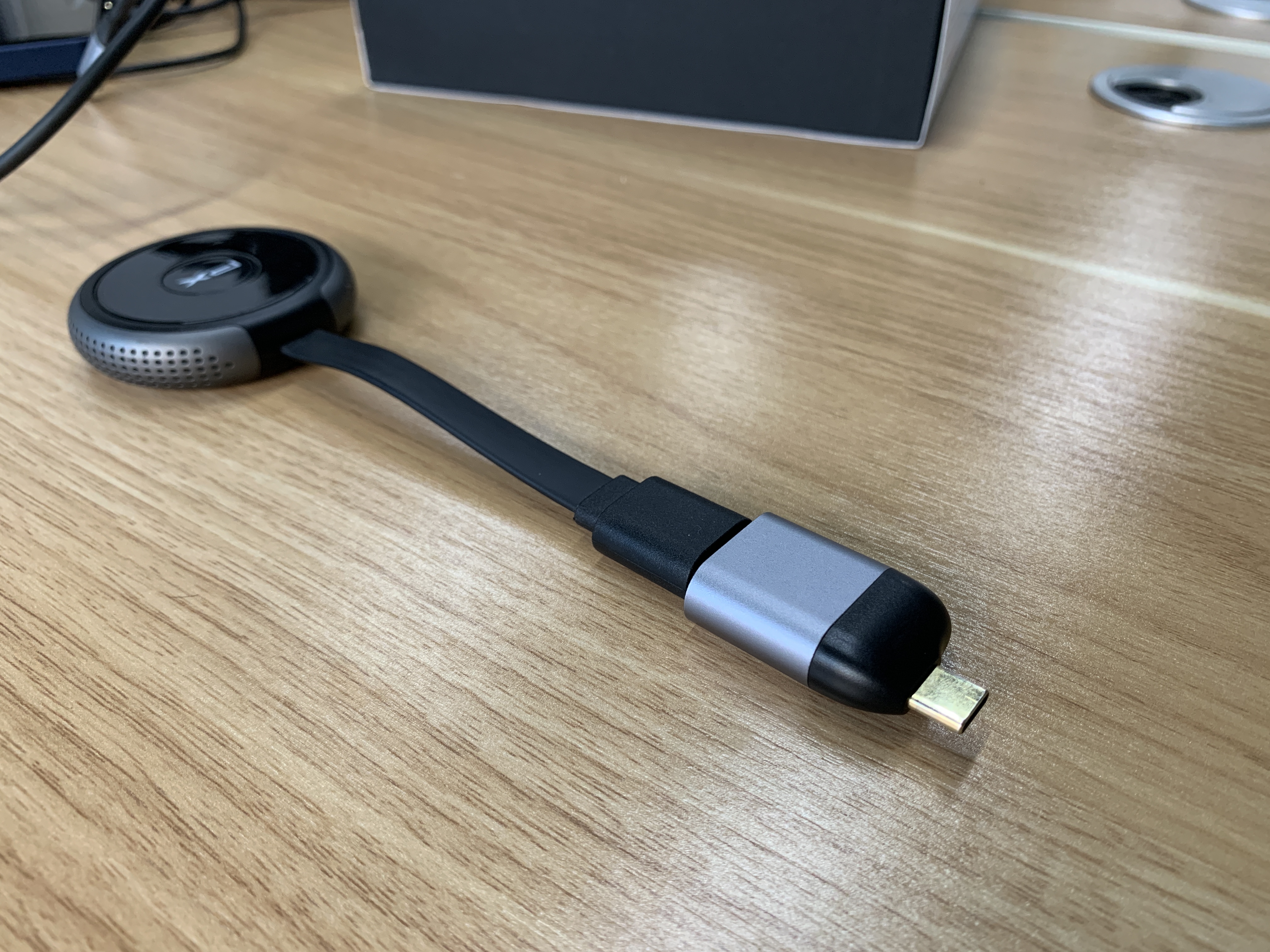 电脑无线投屏到投影仪免费软件,台式电脑连接投影仪投屏怎么操作