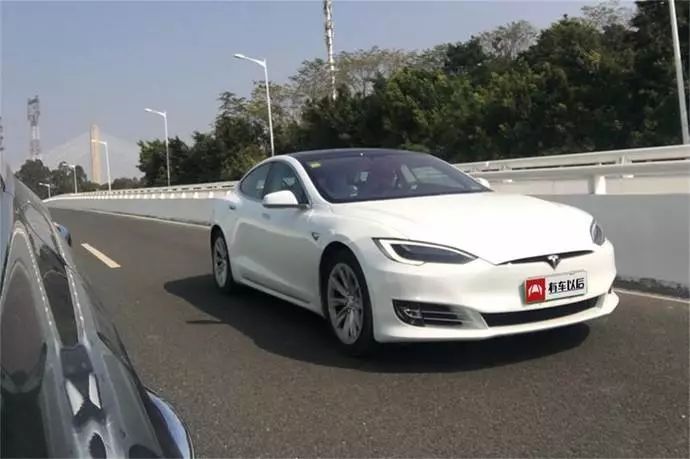 去年我们实测过的轿车里，这8台都有一个“第一”