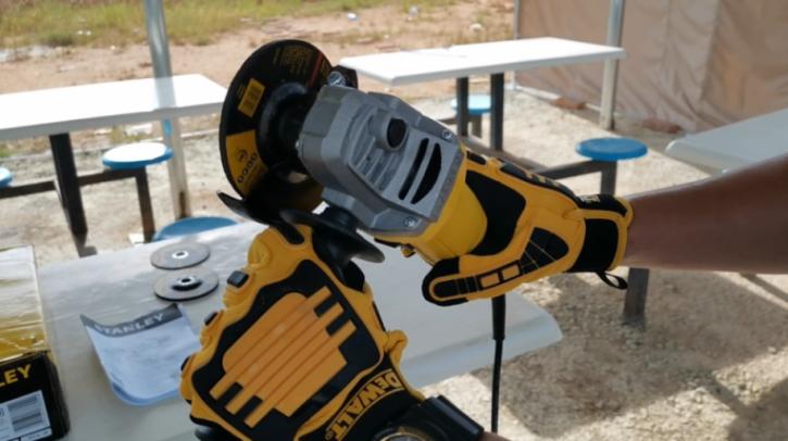 史丹利角磨机220v,史丹利角磨机拆解视频