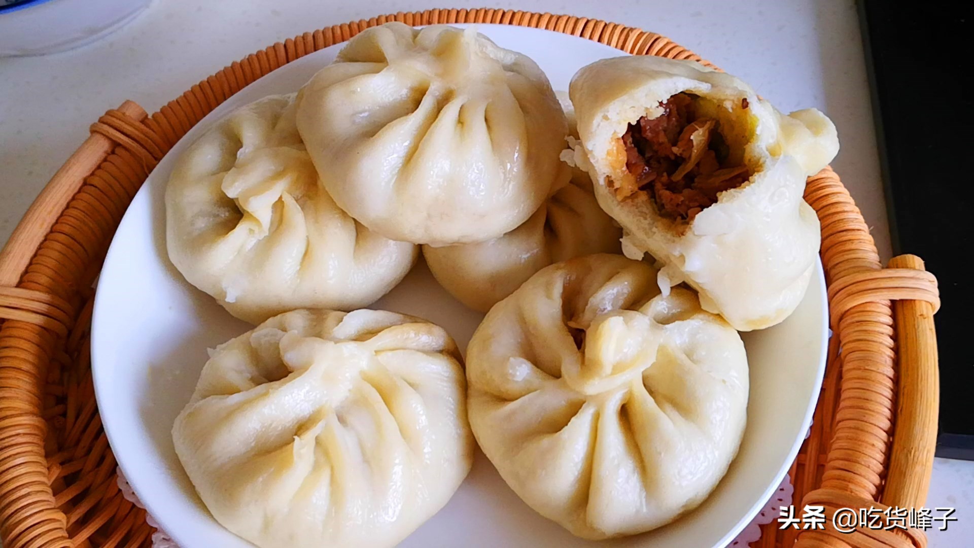 蒸包子暄软蓬松不塌陷的诀窍,蒸包子的技巧怎么蒸包子才不会馊