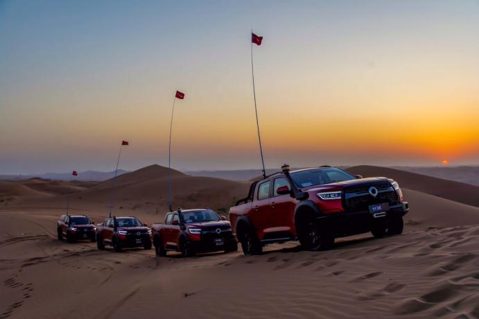 长城炮越野皮卡凭何比肩奔驰大g (比长城炮越野版更好看的越野皮卡)