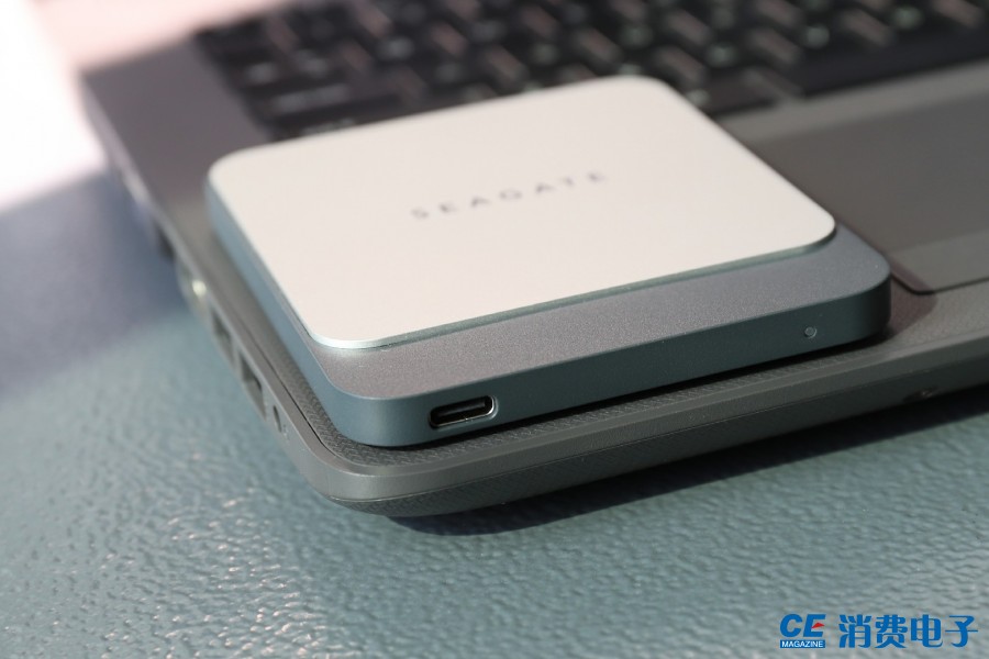 希捷新酷鱼2t固态硬盘评测,希捷酷鱼与长江移动固态硬盘对比