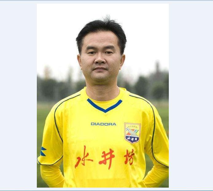 足球史上一场比赛一个人进7个球,足球世家排名第一