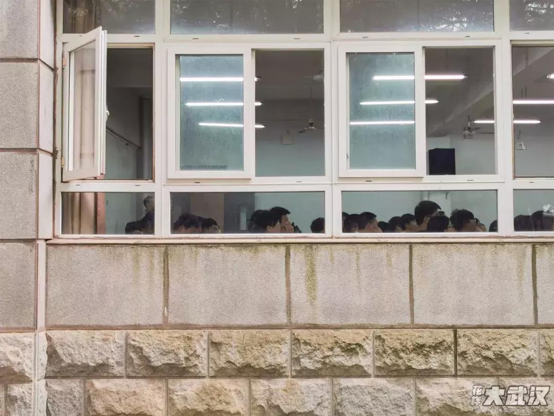 武汉科技大学的机械学院,武汉科技大学医学院和临床学院