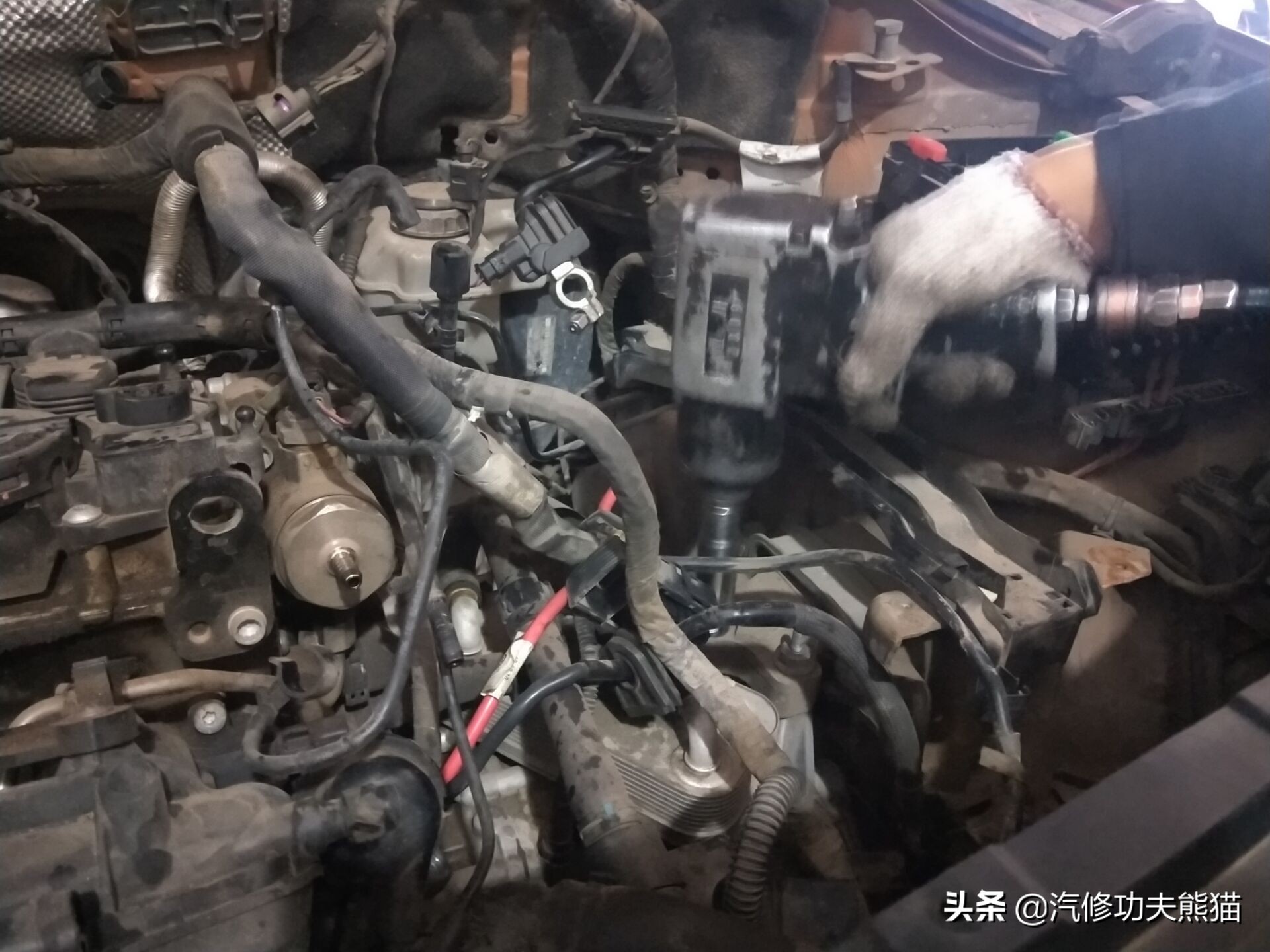 奥迪q3治理烧机油,奥迪q3烧机油多少公里正常