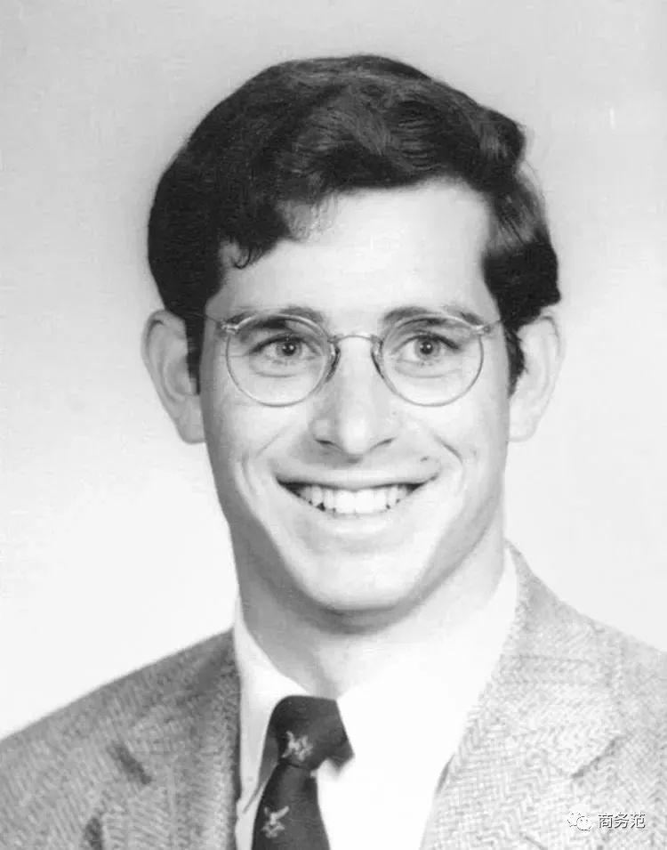 “华尔街之王”苏世民,从白手起家到身价千亿,爱买豪宅戴Swatch