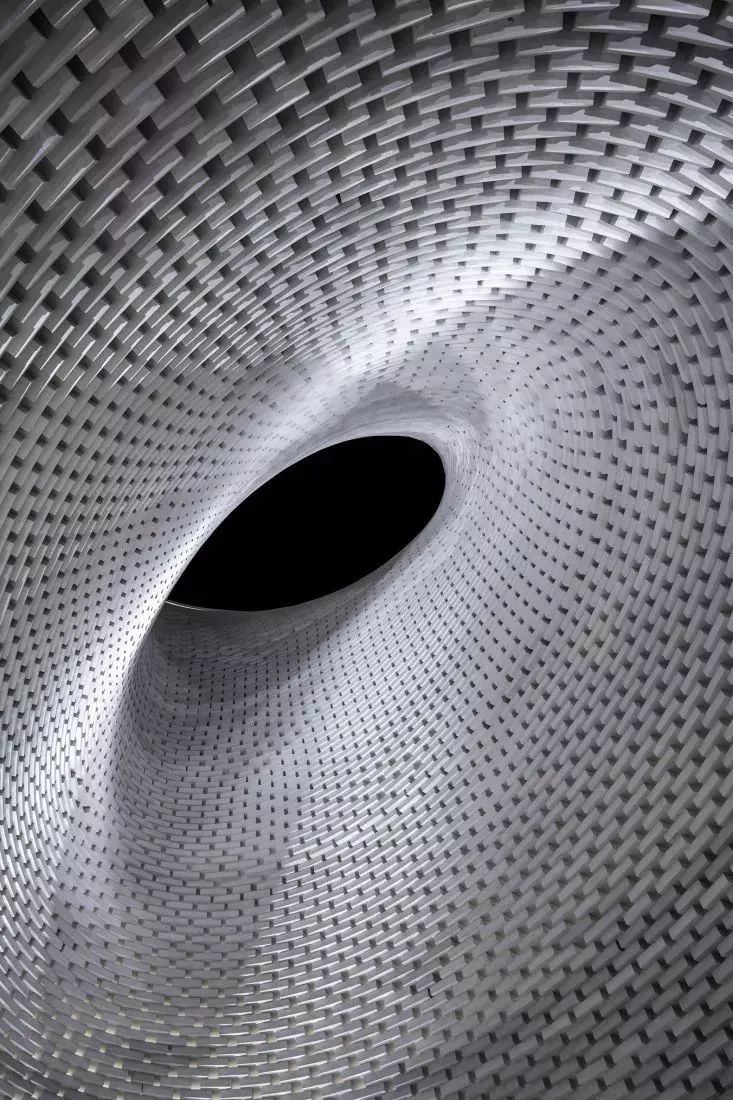 孤独的建筑物,孤独的建筑金湾