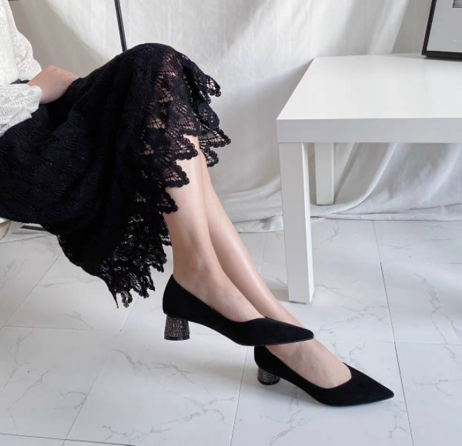 时尚高品质大码女鞋,平价大码女鞋40-43码鞋夏季洋气