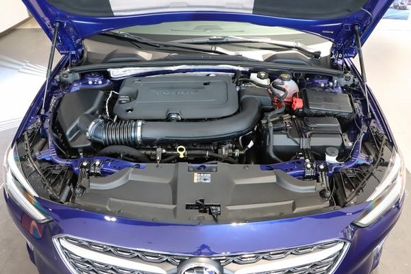 超高性价比的b级性能车别克君威gs,全新一代别克君威gs试驾