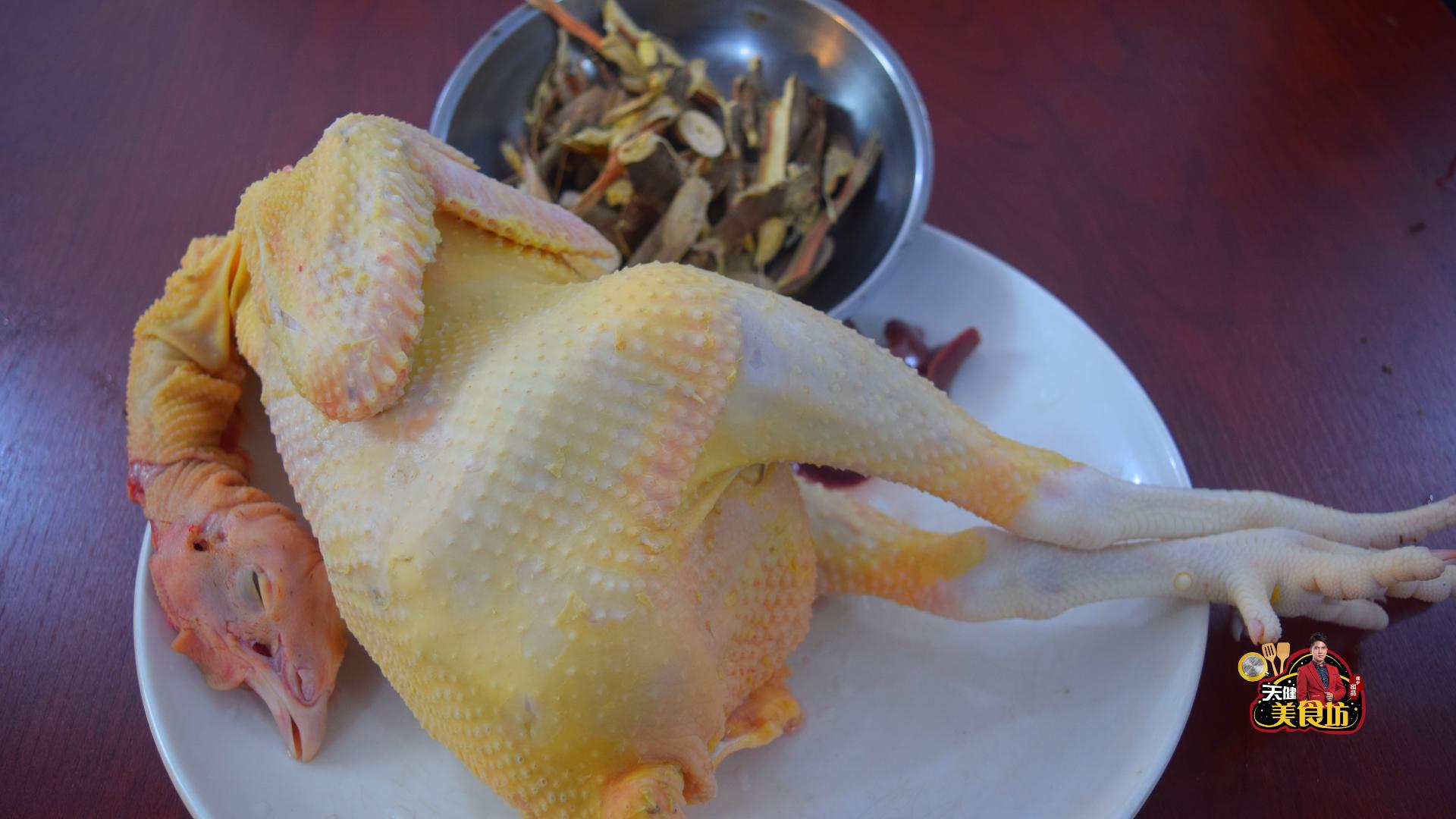 煲土鸡放五指毛桃好不好,广东台山五指毛桃盐焗土鸡