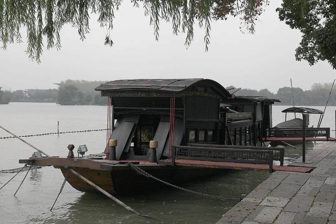 没事就去打牌的男人,没事打牌的人