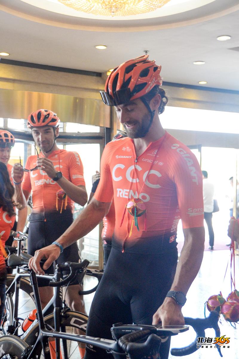 零距离接触环广西明星车手，个个一米八五，人靓身材好（多图）