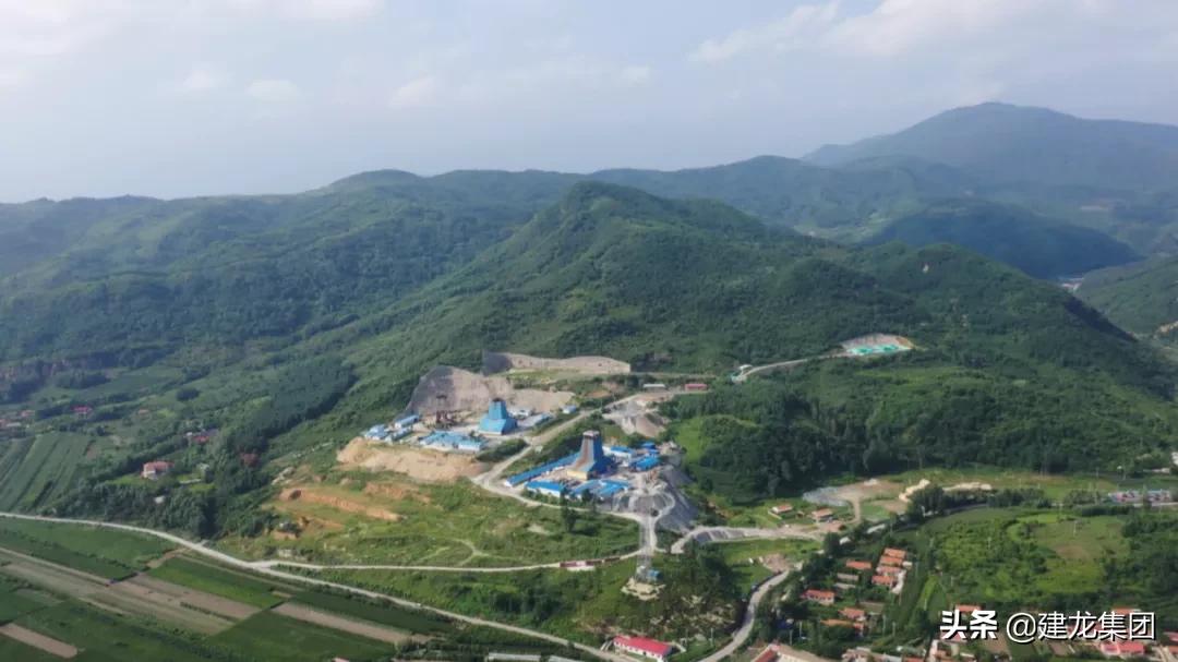 华夏建龙旗下矿山,建龙矿山设备