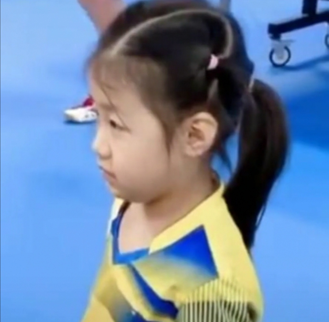 小依依乒乓选手,乒乓小依依抖音