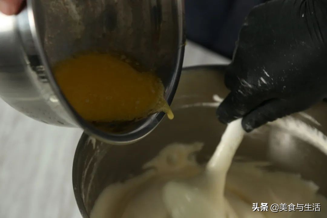 草莓奶油蛋糕教程来了你学会了没,韩国草莓蛋糕