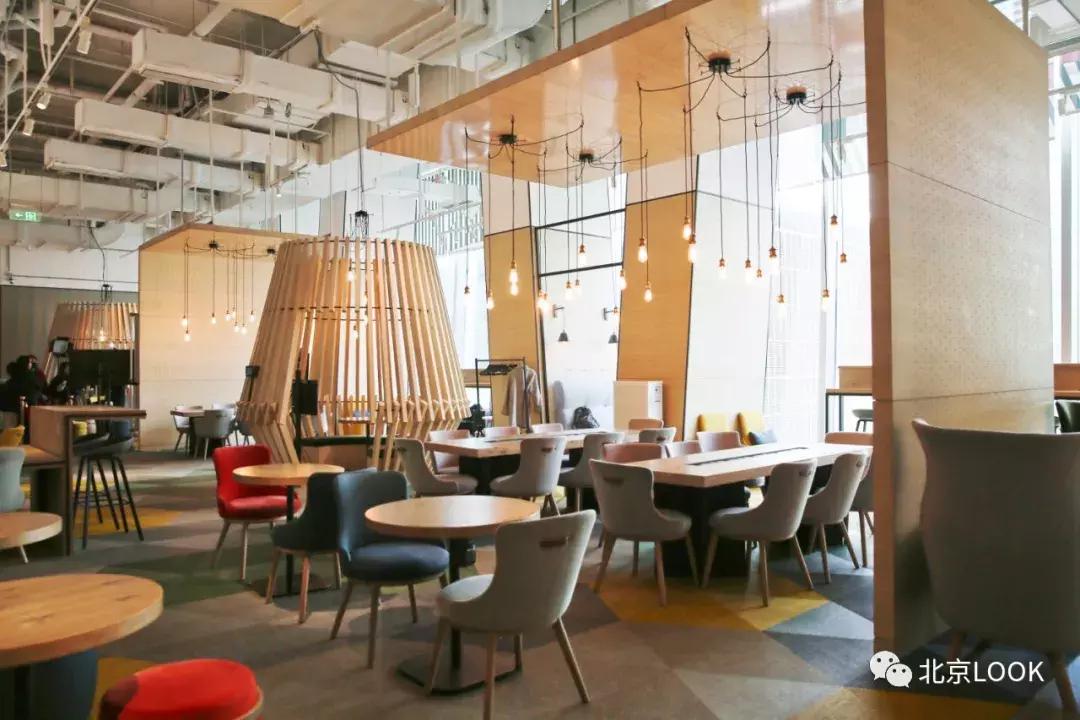 央视大楼对面网红餐厅,央视大楼隔壁酒店