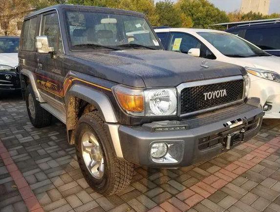 新款陆巡车,陆巡超帅越野视频