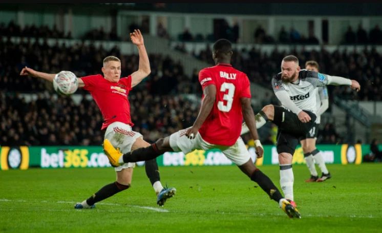 鲁尼曼联任意球破门全纪录,鲁尼曼联最后一球