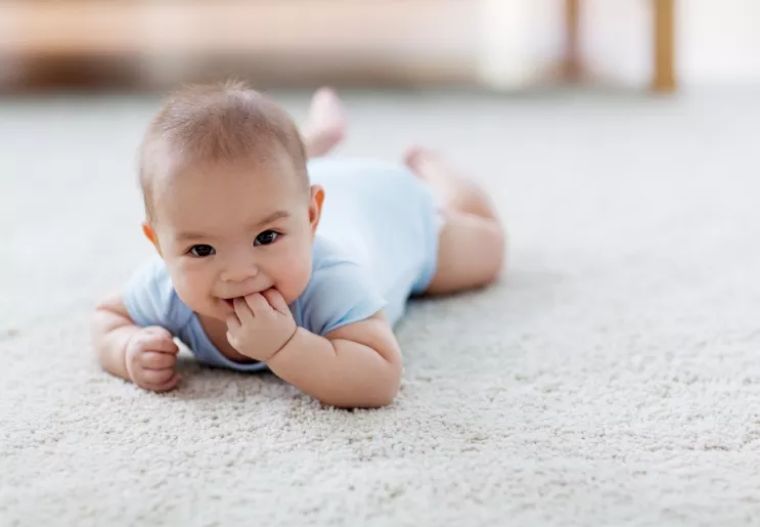 怎么阻止孩子长大吃手,孩子大了吃手戒不掉