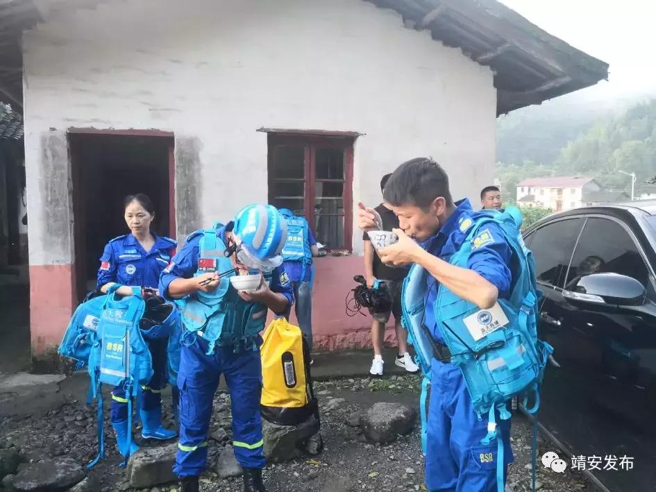 致敬最美逆行者白衣天使,致敬危难时刻的逆行者