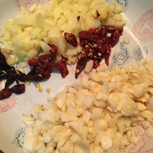 「绝味鸭掌」名门泽佳315网：追剧必备在家做出超级美味