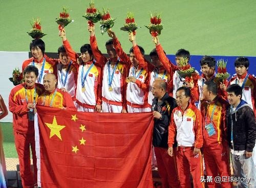 他们自强不息,勇敢追梦,让中国足球在世界发光,收获了精彩人生