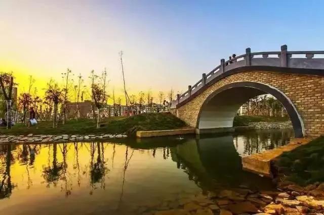 上海地铁沿线景点一日游,上海地铁11号线上海赛车场站