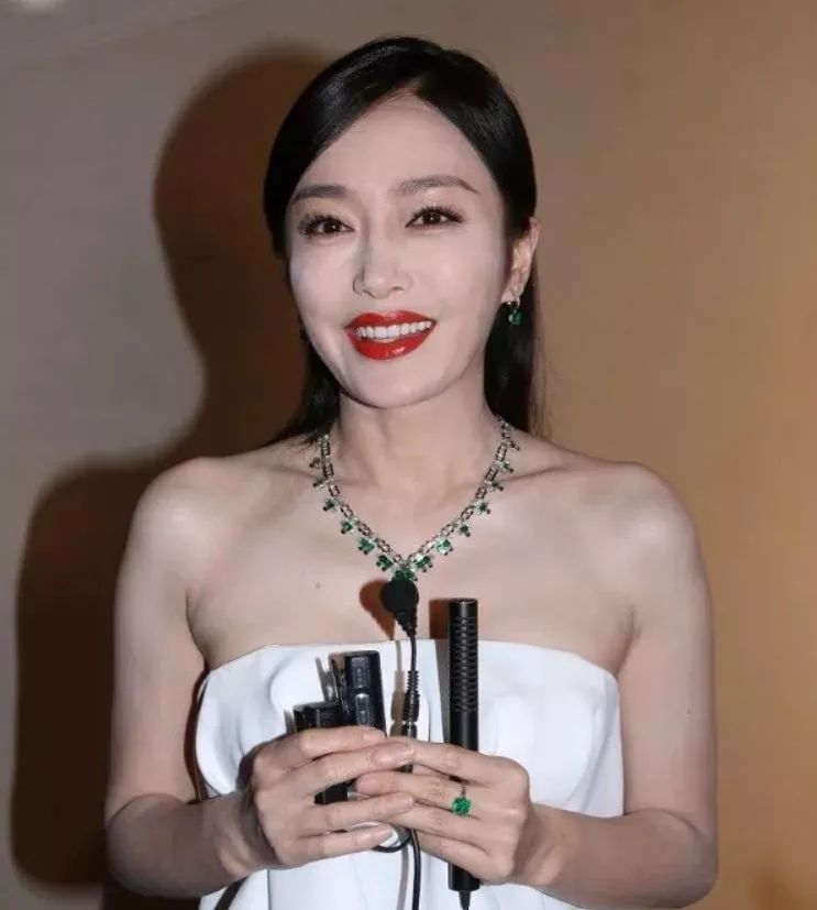 怎样选择一款适合自己的散粉,十大公认好用的散粉测评