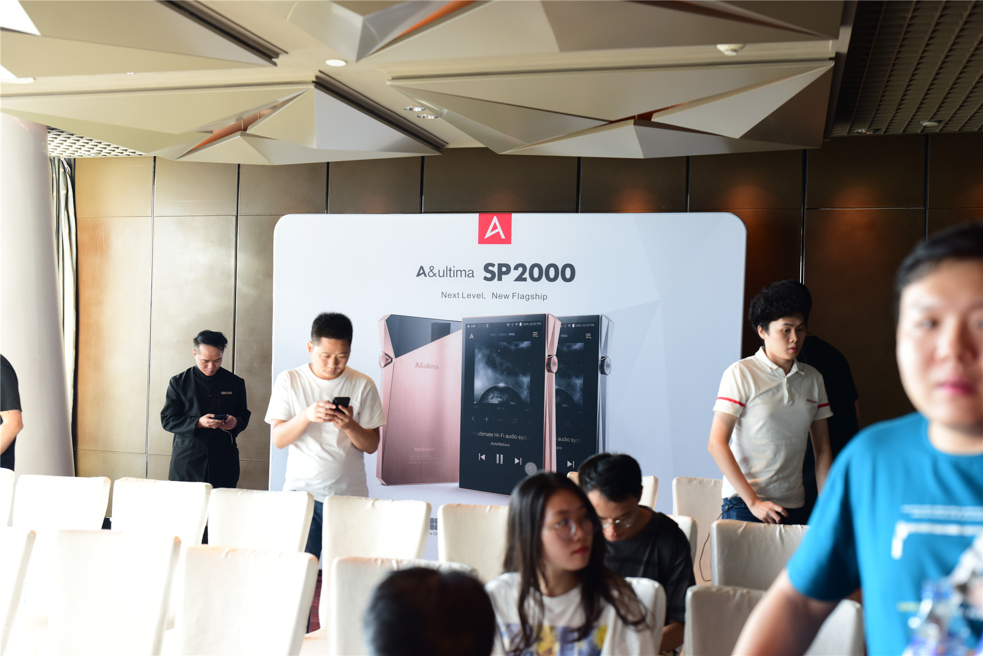 光芒掩盖索尼6万元*放播**器，艾利和真旗舰*放播**器SP2000开售了