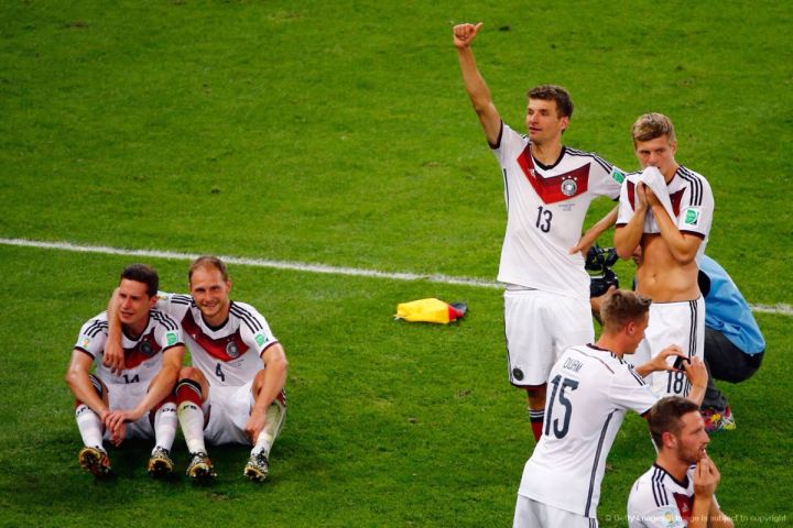 从巴拉克到托马斯穆勒，德国足球，从来不缺少孤胆英雄