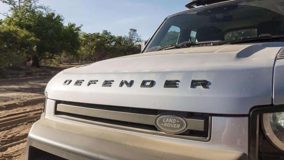 2023款路虎卫士110p400x驾驶感受,2024款路虎卫士110版测评