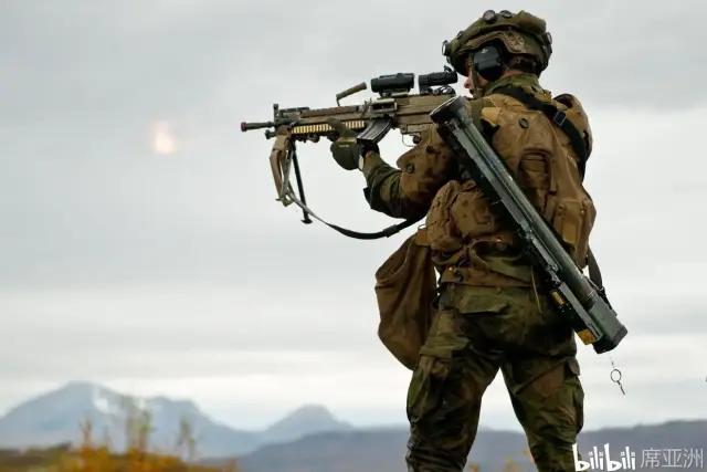 美军重新装备“劳”式火箭筒？活回60年代了？