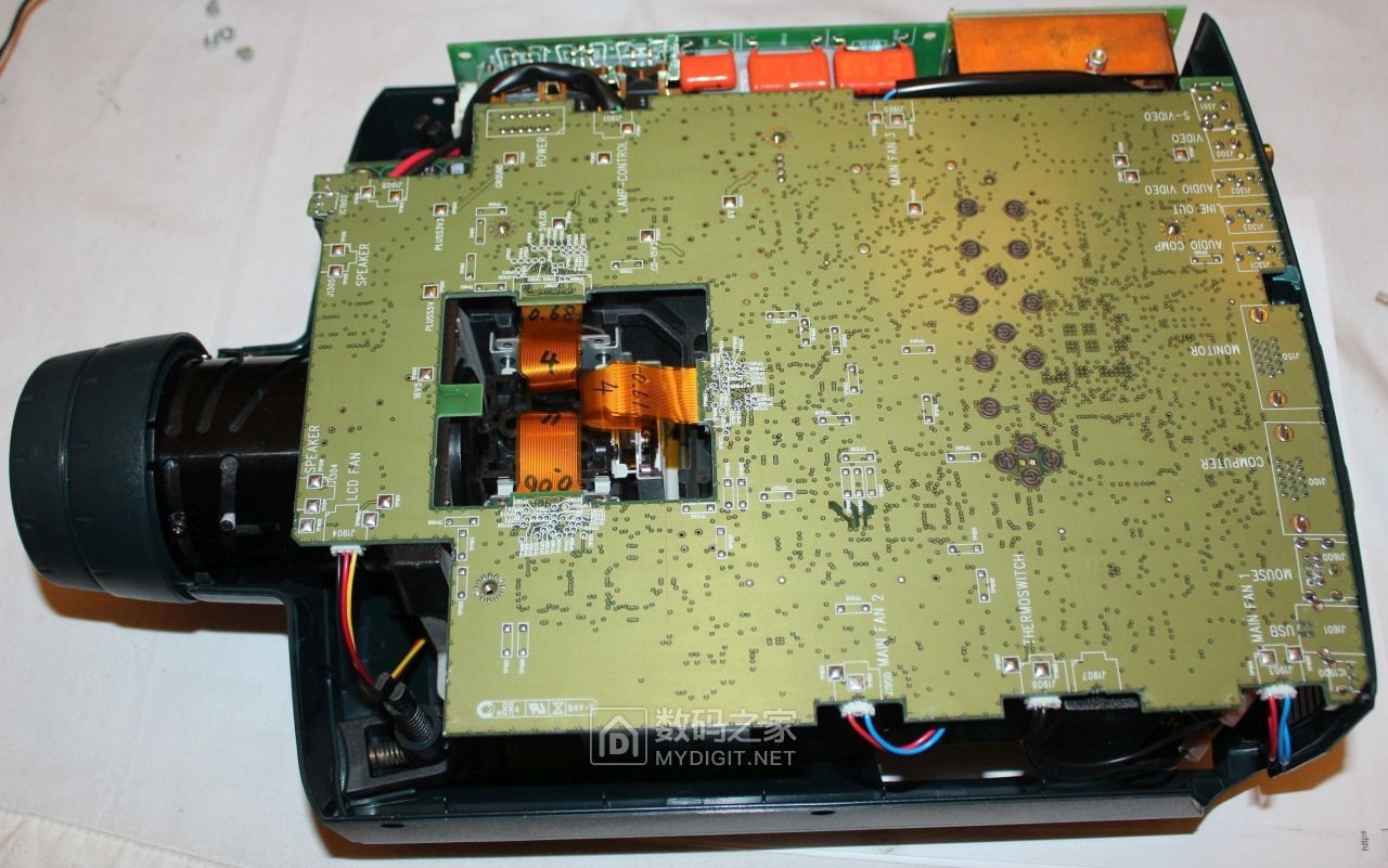 都是钽电容惹的祸：拆修宝施玛（Proxima）3LCD投影机三无故障