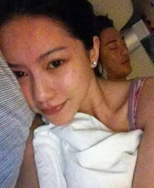 林峰张馨月订婚,林峰公布张馨月的恋情