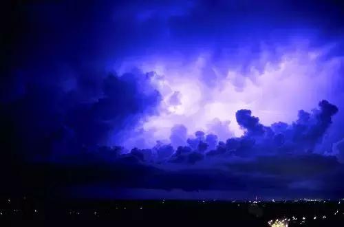 不要说自己瘦得像闪电,有人说你瘦成了一道闪电怎么回复