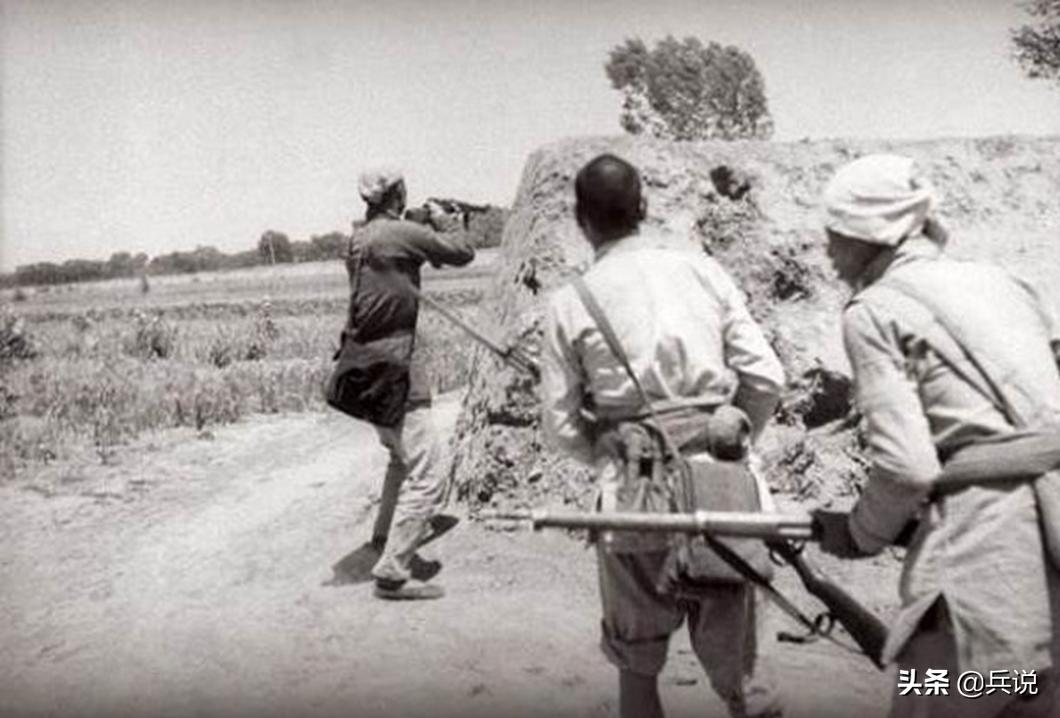 县大队遭日军精准袭击，酒馆女老板供出秘密：侦察班长是奸细