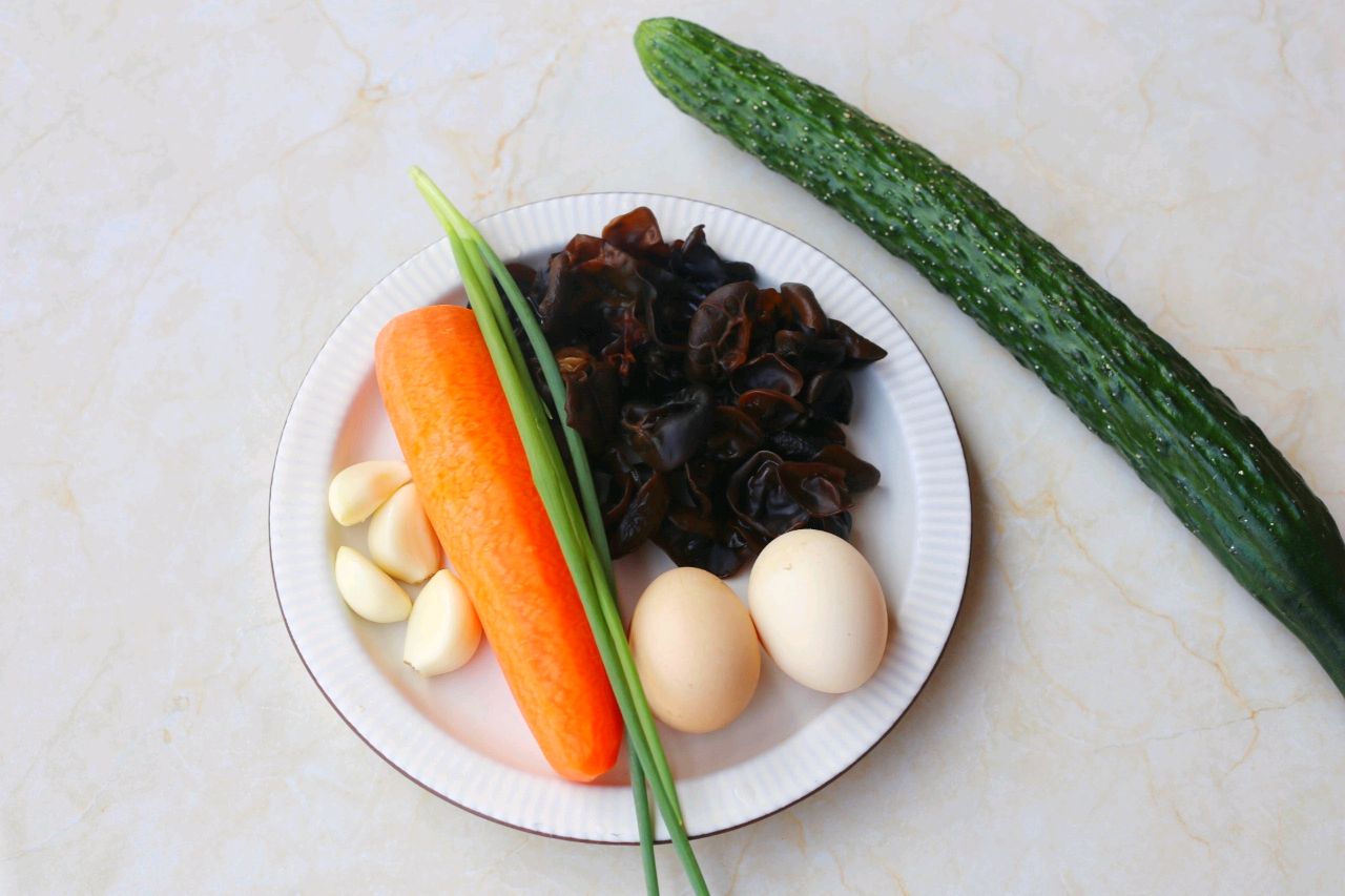 黄瓜胡萝卜木耳炒鸡蛋虾仁做法,木耳黄瓜炒鸡蛋做法减脂