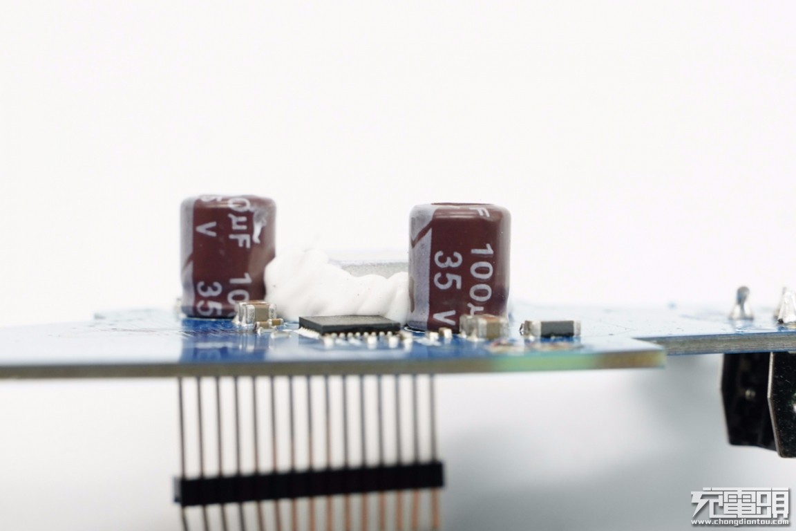 征拓20w快充拆解,征拓100w桌面充电器