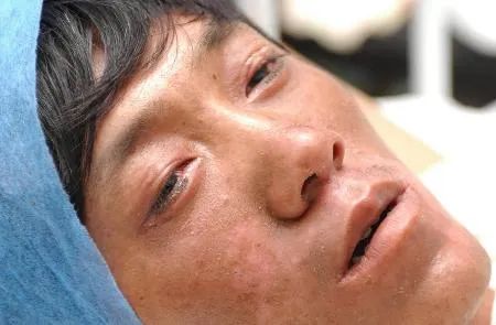 挖掘机挖3天发现30年前遇害人遗骸,挖掘机挖到30年前