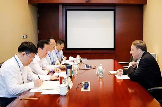 选择万达接班人，王健林会另起炉灶？王思聪陪练游戏每小时666元