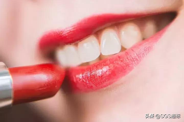 口红到底有多大的毒,有哪些是有毒害的口红