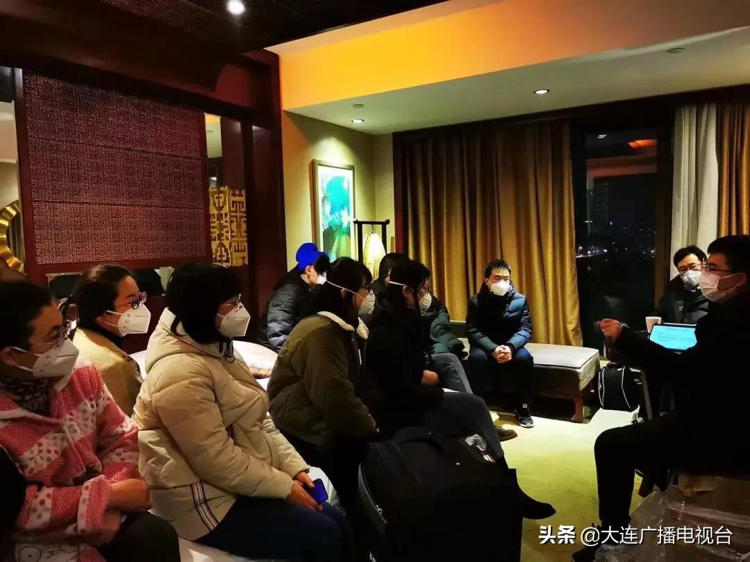 战前，他们在武汉削发明志