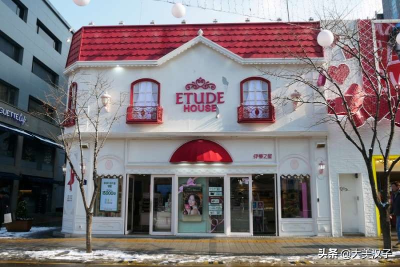 美妆国货彩妆品牌排行前十,美妆十大奢侈品牌