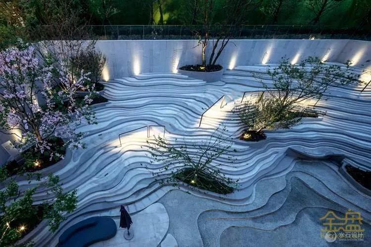 一波优雅的高差处理，漂亮