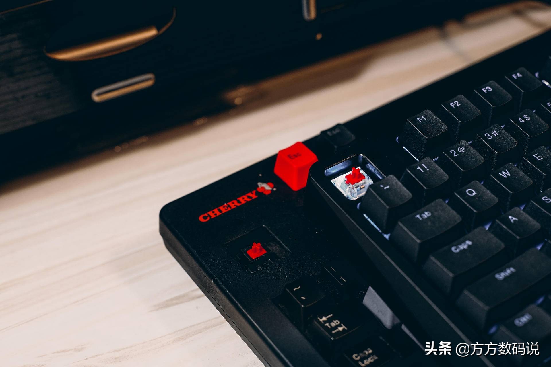 ikbcr300键盘白光和蓝光,ikbcr410评测