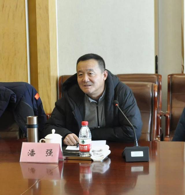 功过是非留给后人评说,功过是非留后人评述