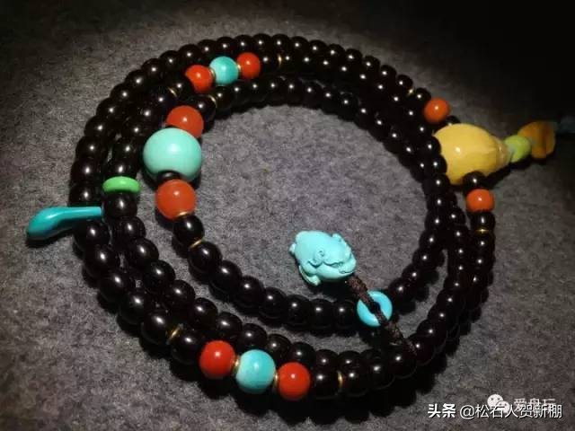 最容易盘出包浆的手串,盘玩包浆后变黑的文玩