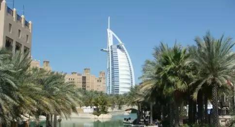 年薪百万、开宝马、住别墅，36斤黄金造的佛像能救得了权健吗？