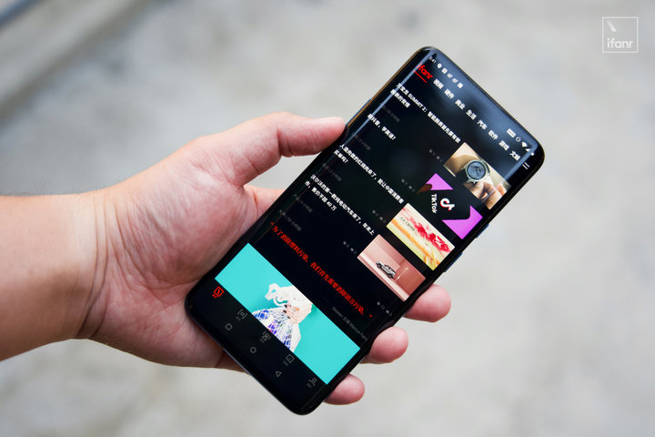 手机的自动亮度失灵了,手机的自动亮度靠什么感应